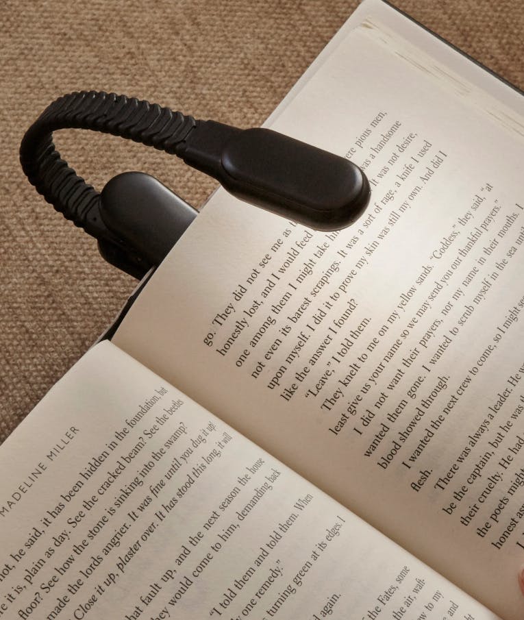 KIKKERLAND -  Rechargeable Clip Book Light - Επαναφορτιζόμενη Λάμπα για Βιβλία Χρώμα Μαύρο  (USB Powered)  BL-13-BK-EU