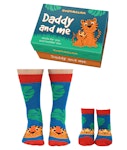 United Odd Socks DADDY AND ME - Σετ Κάλτσες Ο ΜΠΑΜΠΑΣ ΚΑΙ ΕΓΩ (1 ζευγάρι ενηλίκου και ένα ζευγάρι για παιδάκι 1-2ετών )